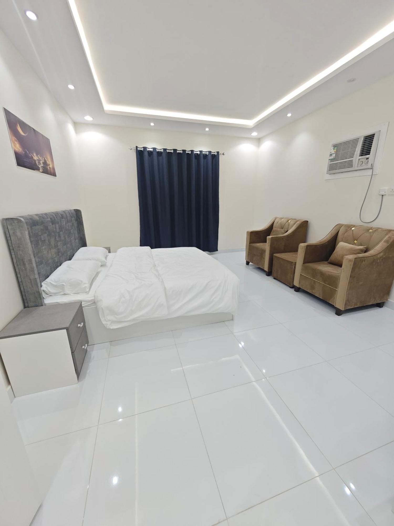 Yaqoot Al Madina Suites Al Awali エクステリア 写真